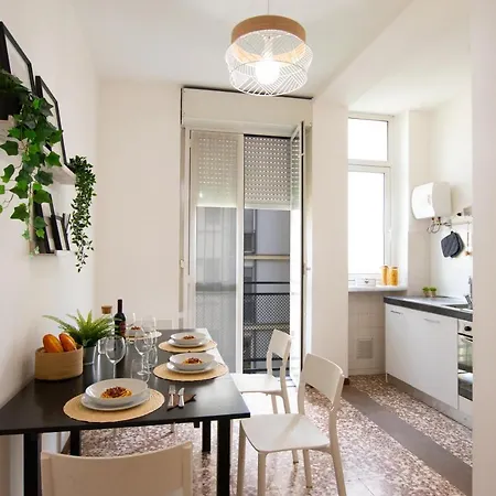 I Host - Cadibona 9 * Milan